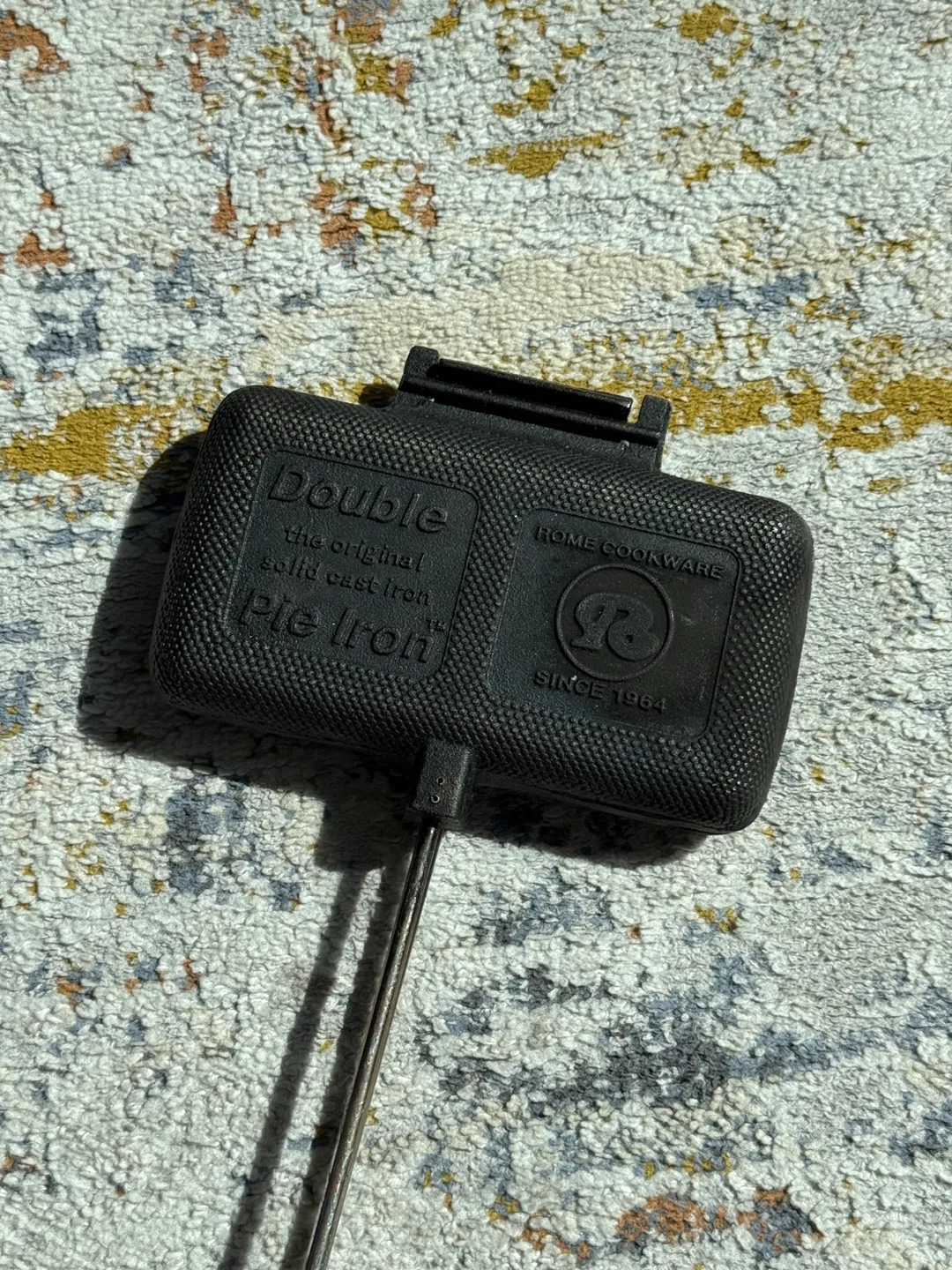 Rome Double Cast Iron Pie Iron image indicator(2)