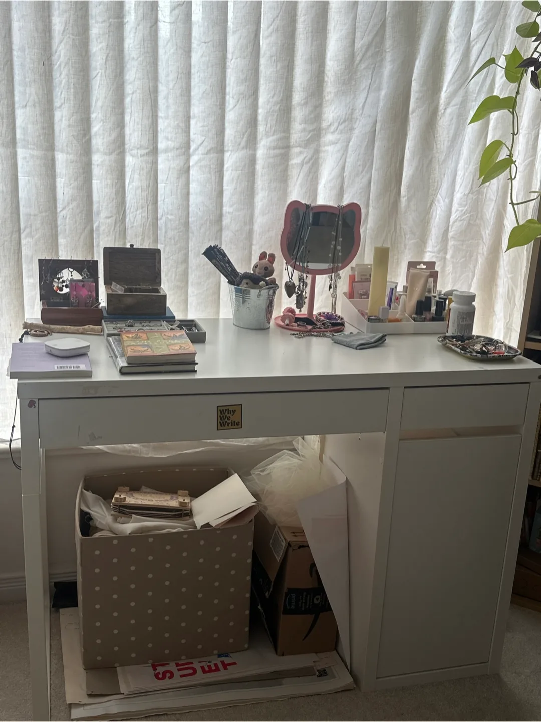 NEED GONE ASAP IKEA MICKE White Desk (105x50cm) image indicator(2)