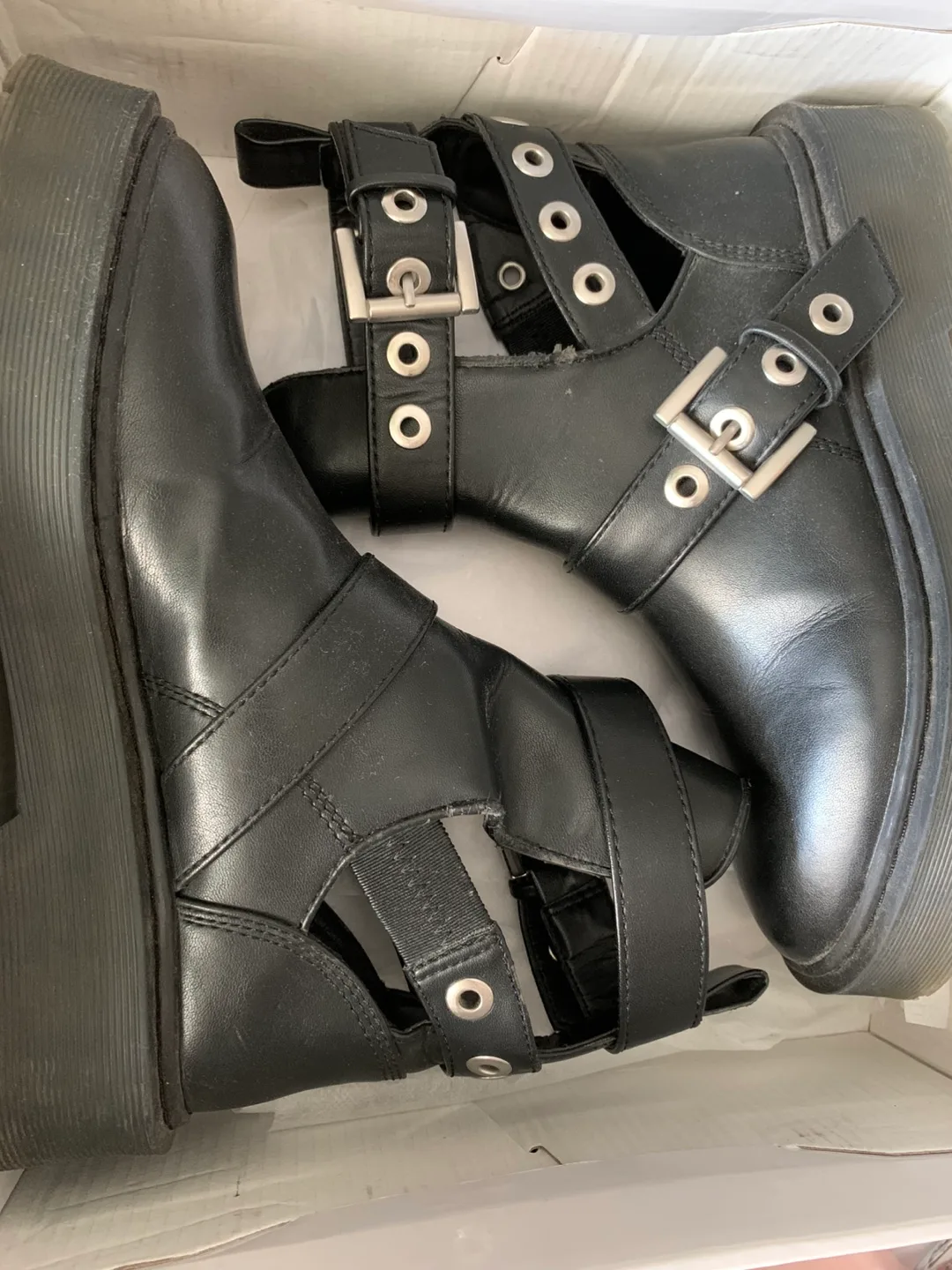 ZARA Black Platform Ankle Boots with Buckles Size 36 image indicator(3)