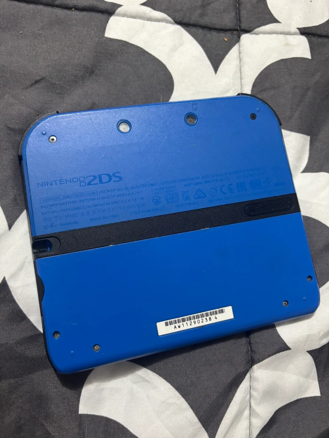 Nintendo 2DS Blue Handheld Console image indicator(2)