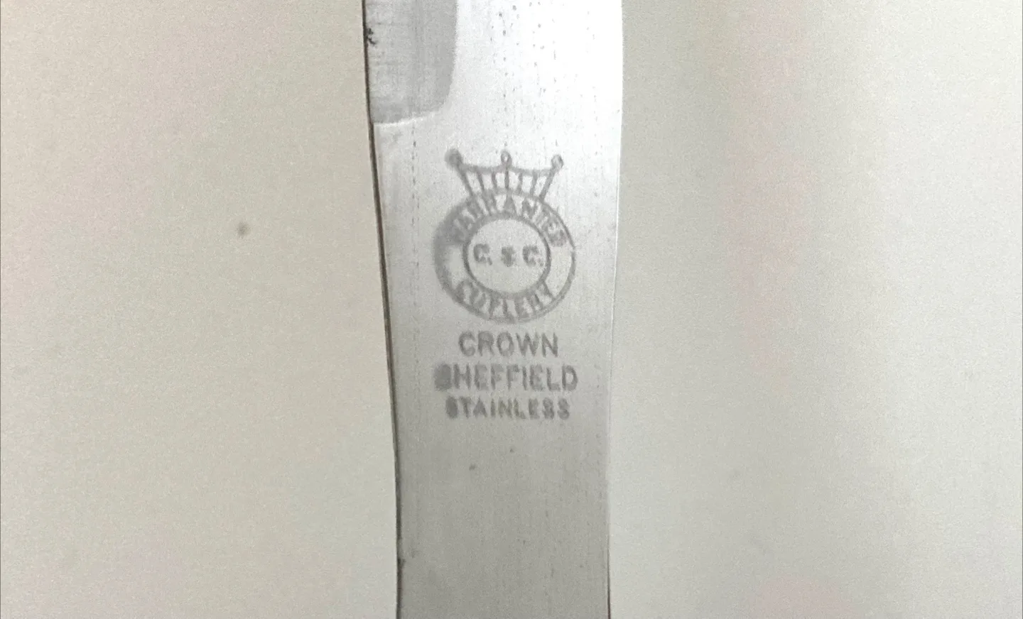 4 Vintage MCM Bakelite Handle Steak Knives image indicator(2)