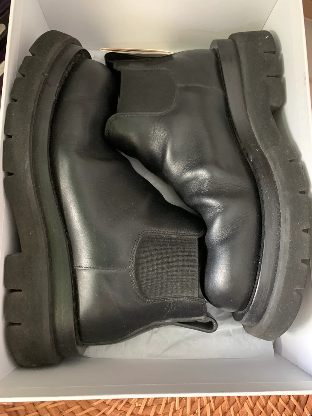 Bottega Veneta Lug Chelsea Ankle Boots Women’s 36.5 image indicator(3)