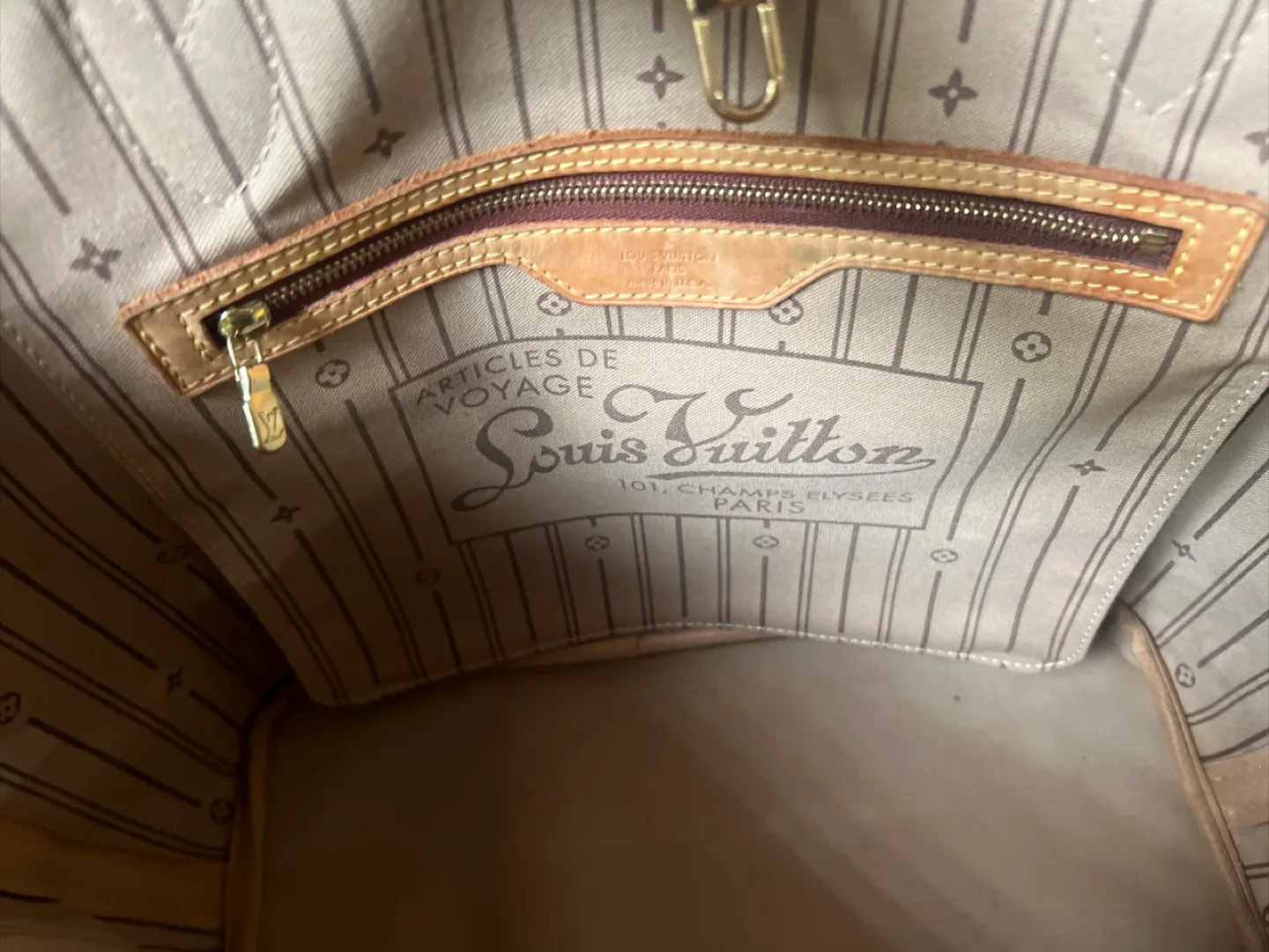 Louis Vuitton Neverfull MM Tote Bag image indicator(6)