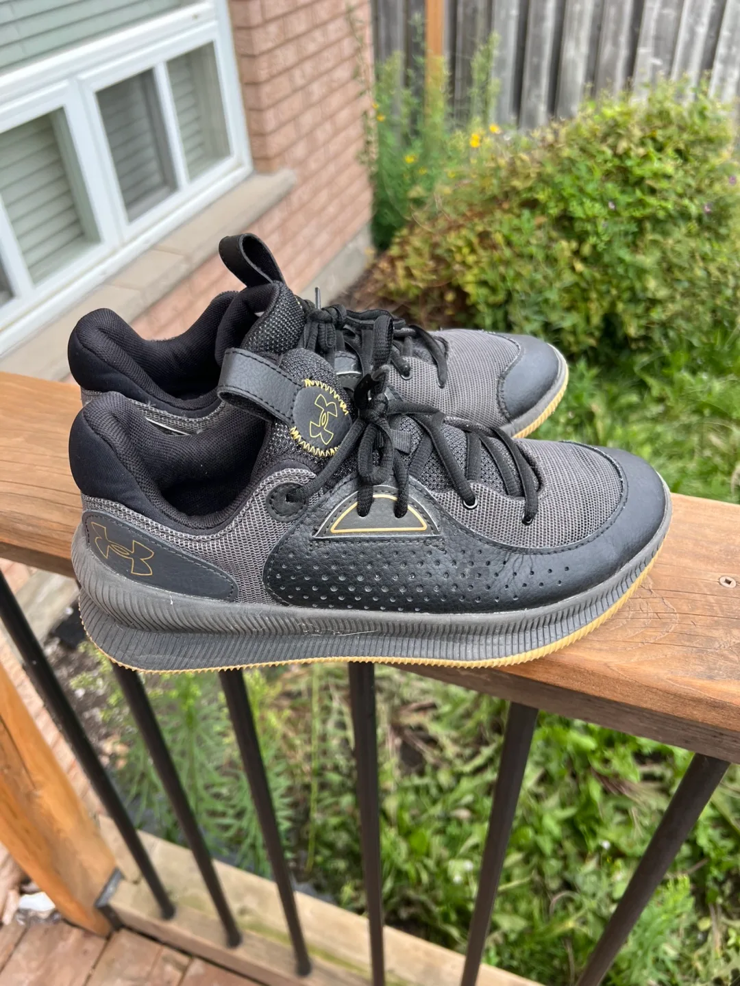 Under Armour Black Running Shoes size 8.5 thumbnail