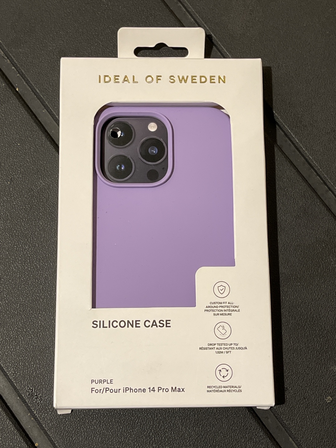 IDEAL OF SWEDEN Purple Silicone Case for iPhone 14 Pro Max