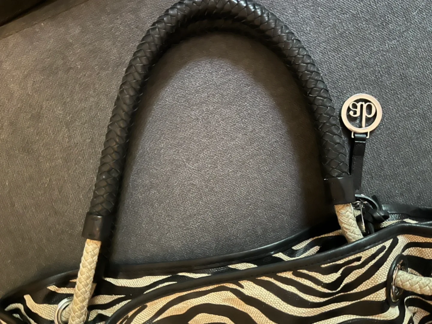 Large zebra print leather/fabric bag image indicator(4)