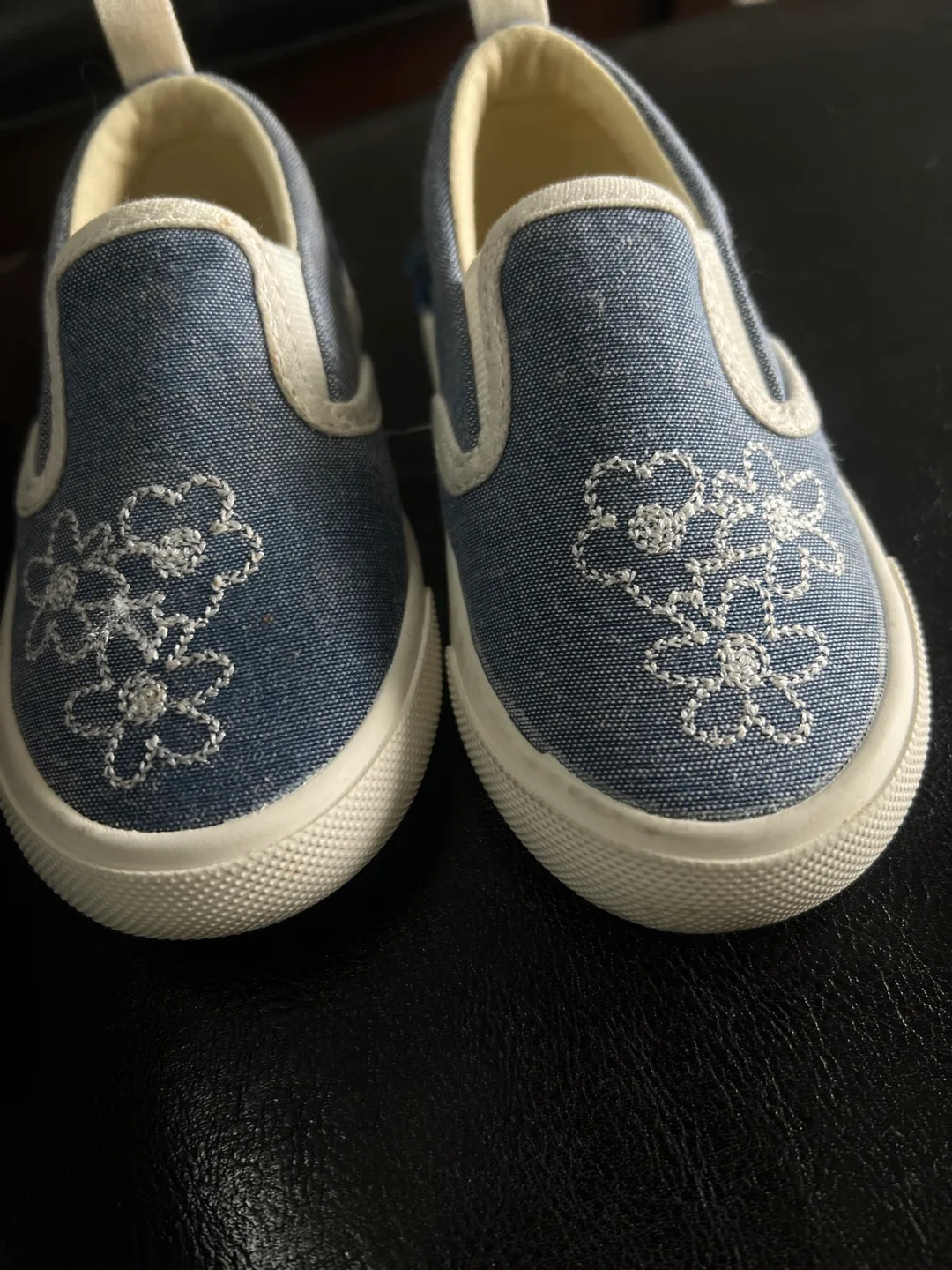 Old Navy Denim Slip-On Shoes with Floral Design image indicator(4)
