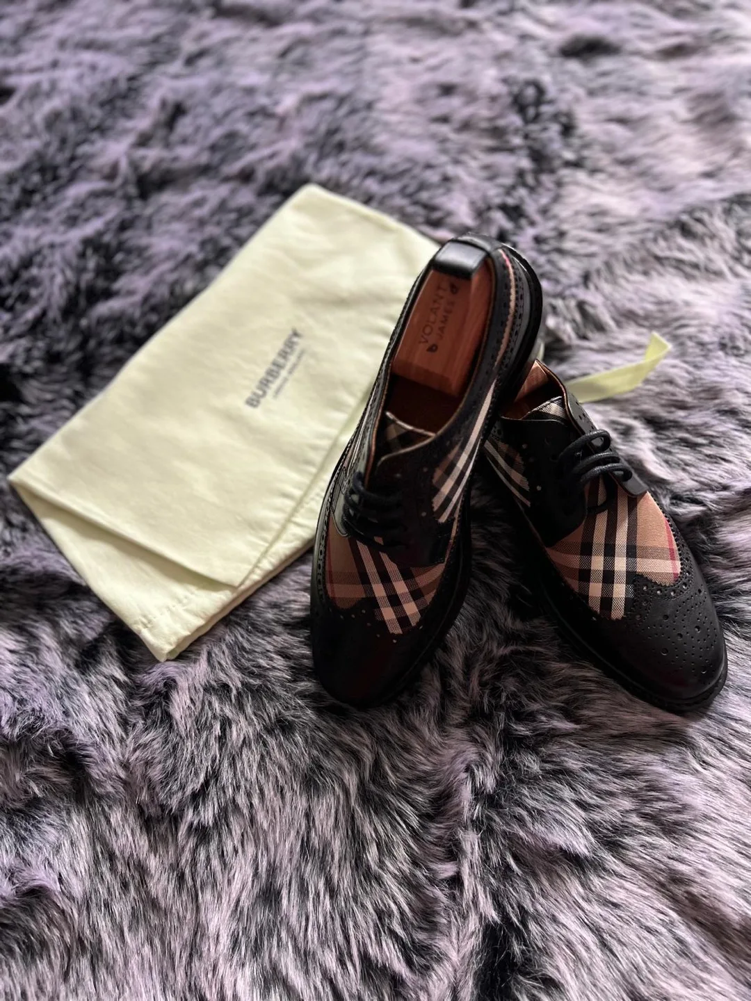 Burberry London England Wingtip Oxford Dress Shoes image indicator(4)