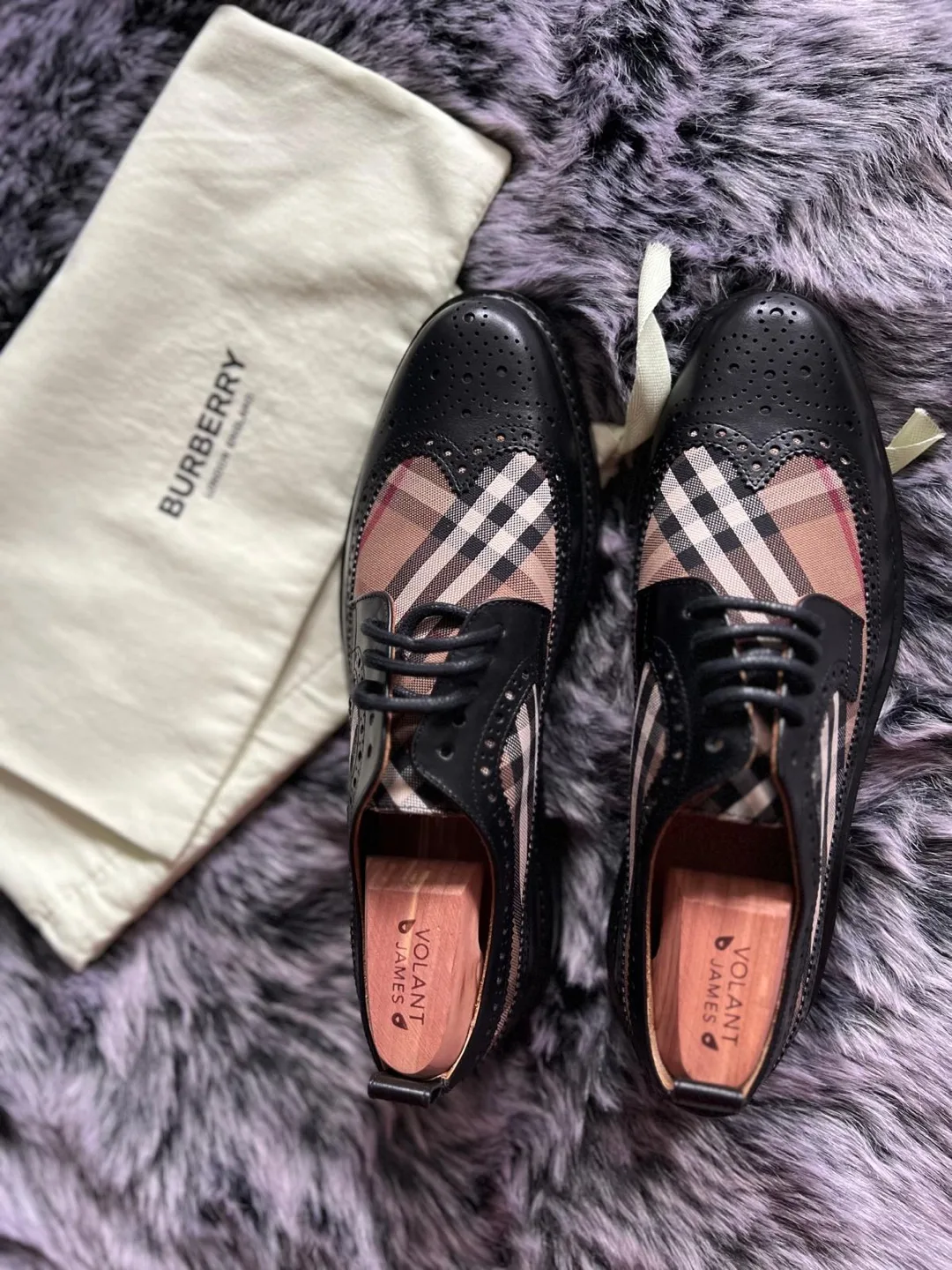 Burberry London England Wingtip Oxford Dress Shoes image indicator(2)