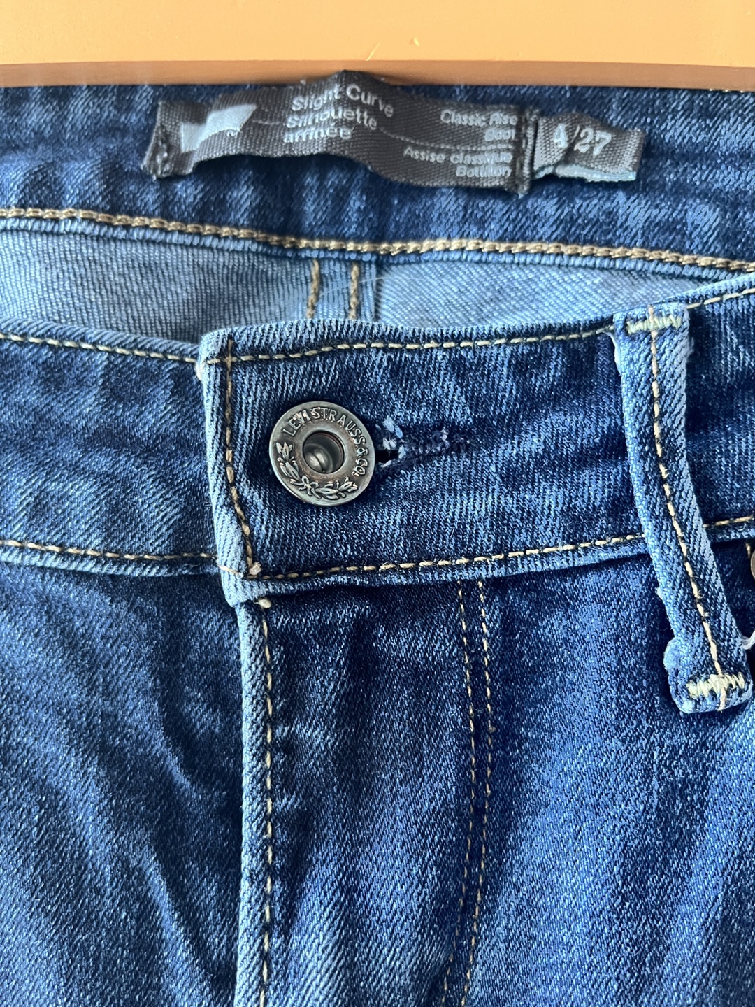 Levi's Slight Curve Women's Jeans - Size 27 - photo 3