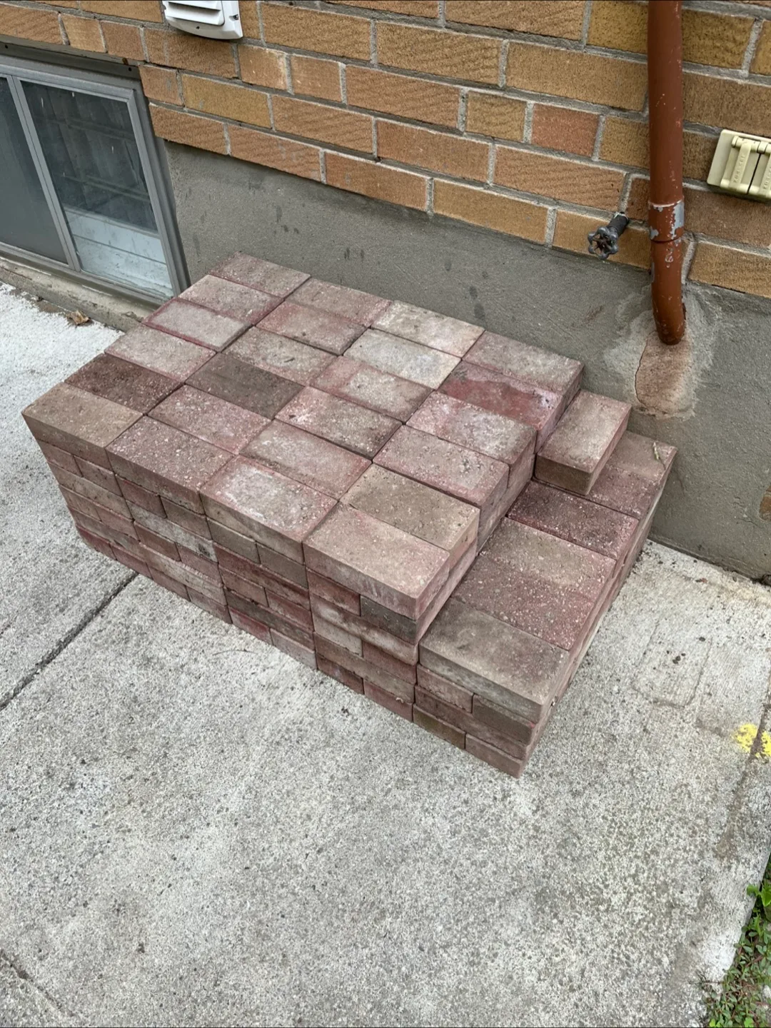 Patio stones / Bricks - 8 x 4 - qty 168 image indicator(2)
