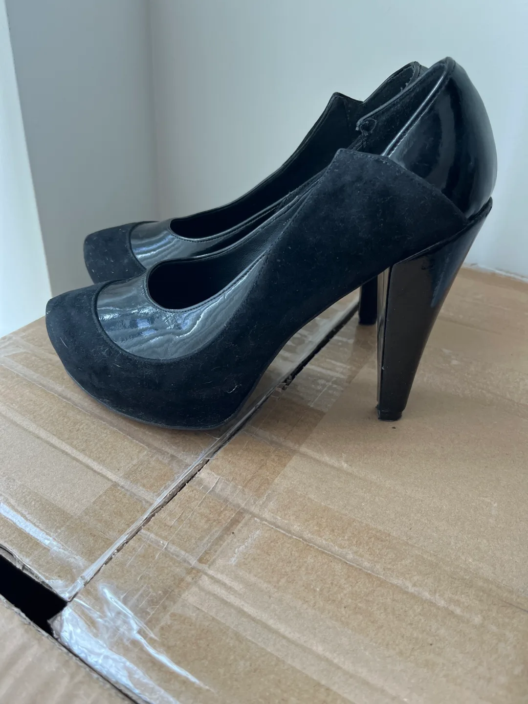 Black Heels thumbnail