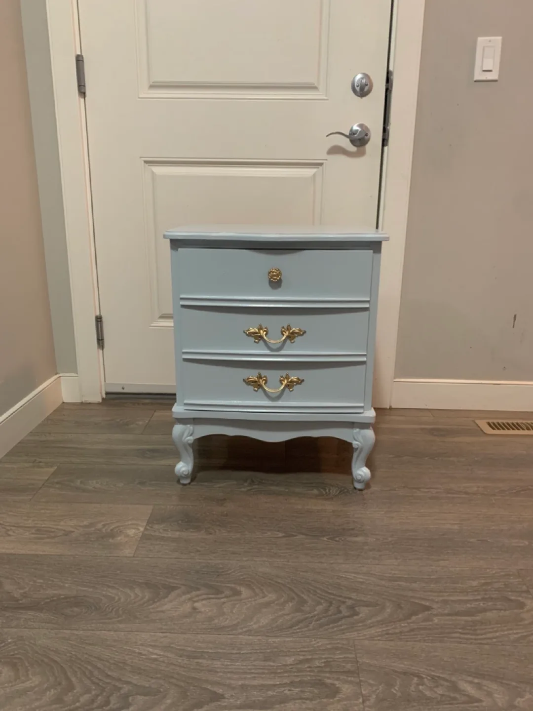 Vintage nightstand thumbnail