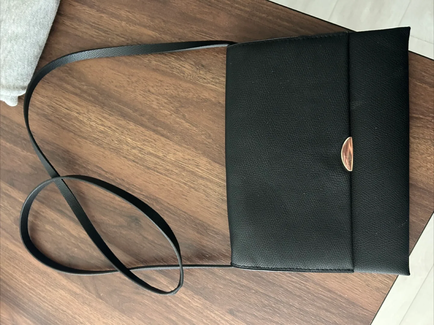 Brand New H&M Black Crossbody Bag thumbnail