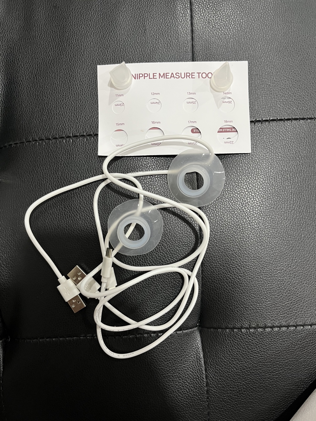 Momcozy M5 Breast Pumps - Like New! - photo 4