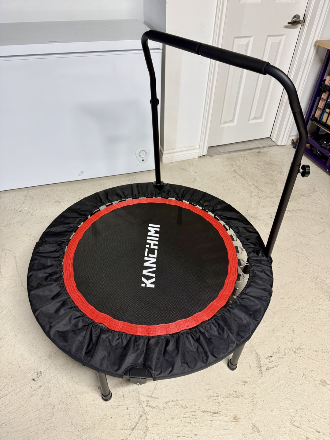 Kanchimi Mini Trampoline with Handle Bar