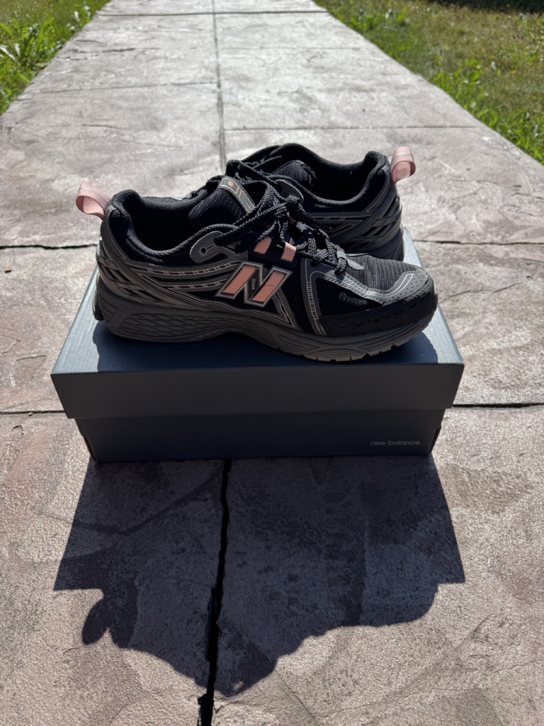 New Balance 1906R Black/Pink - Size 10