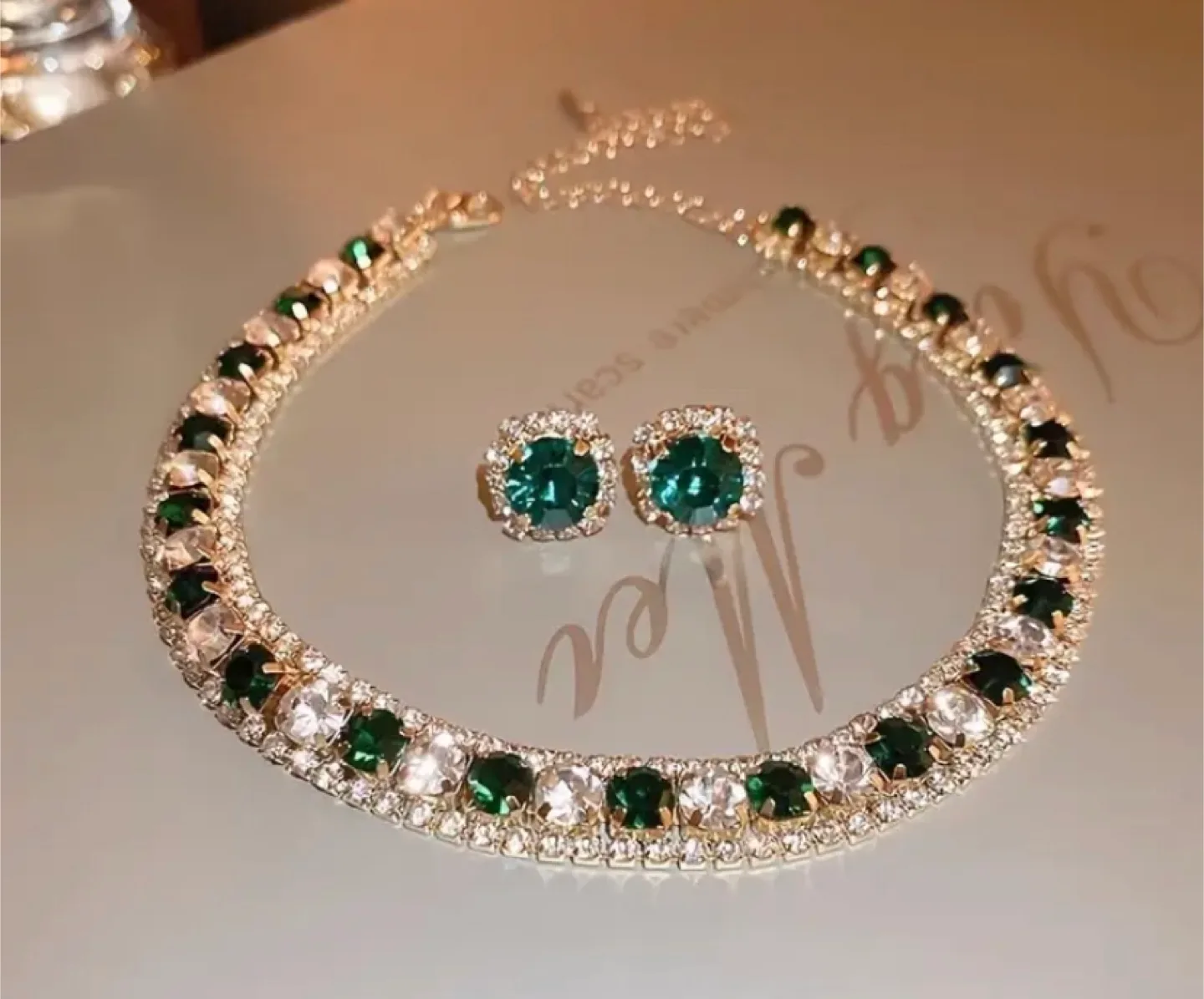 Emerald & Rhinestone Choker Necklace & Earrings Set image indicator(2)