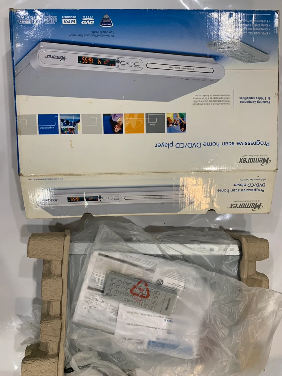 Memorex Progressive Scan DVD/CD Player - Like New thumbnail