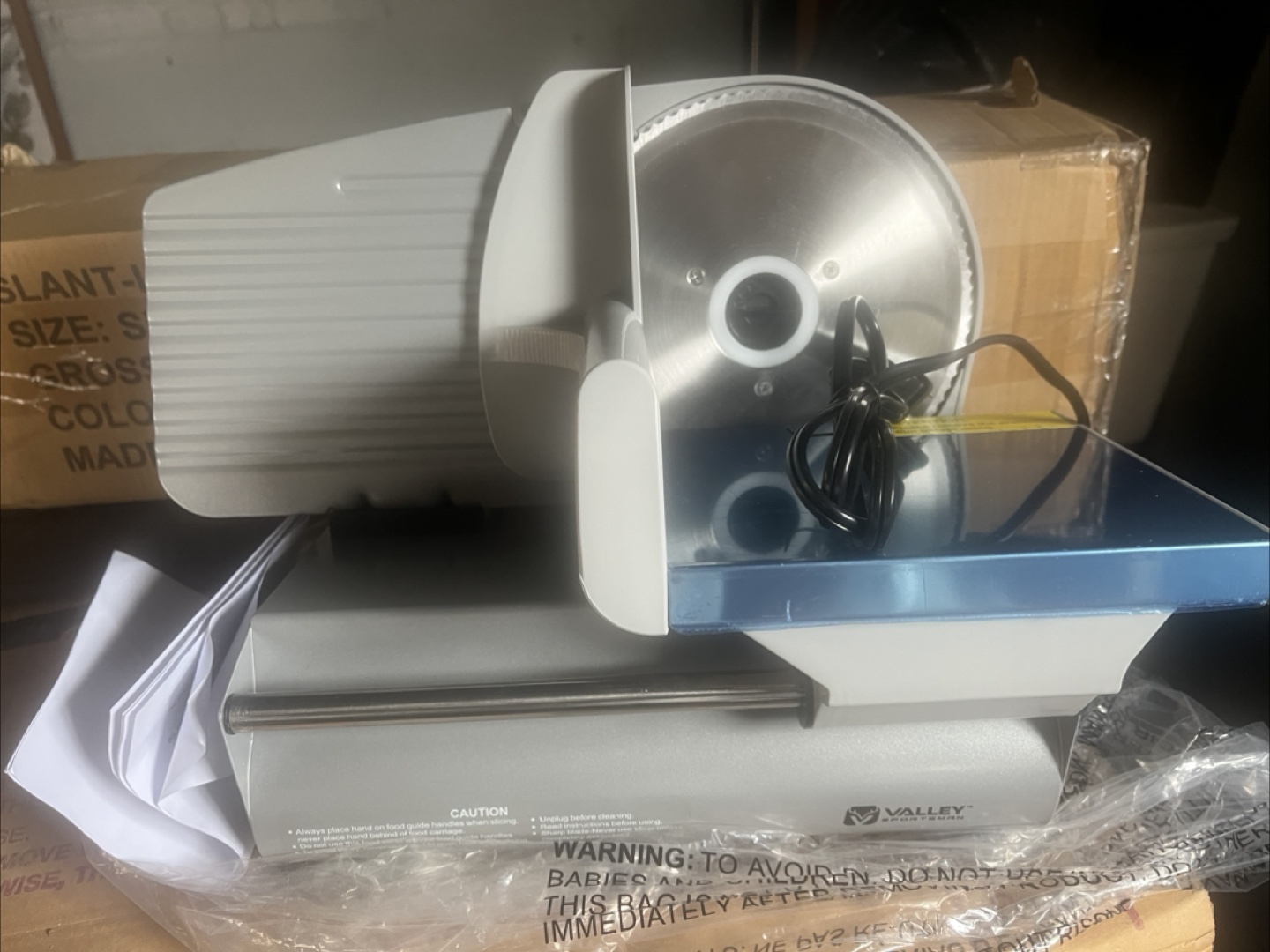 Valley Sportsman 7.5" Electric Meat Slicer - photo 2