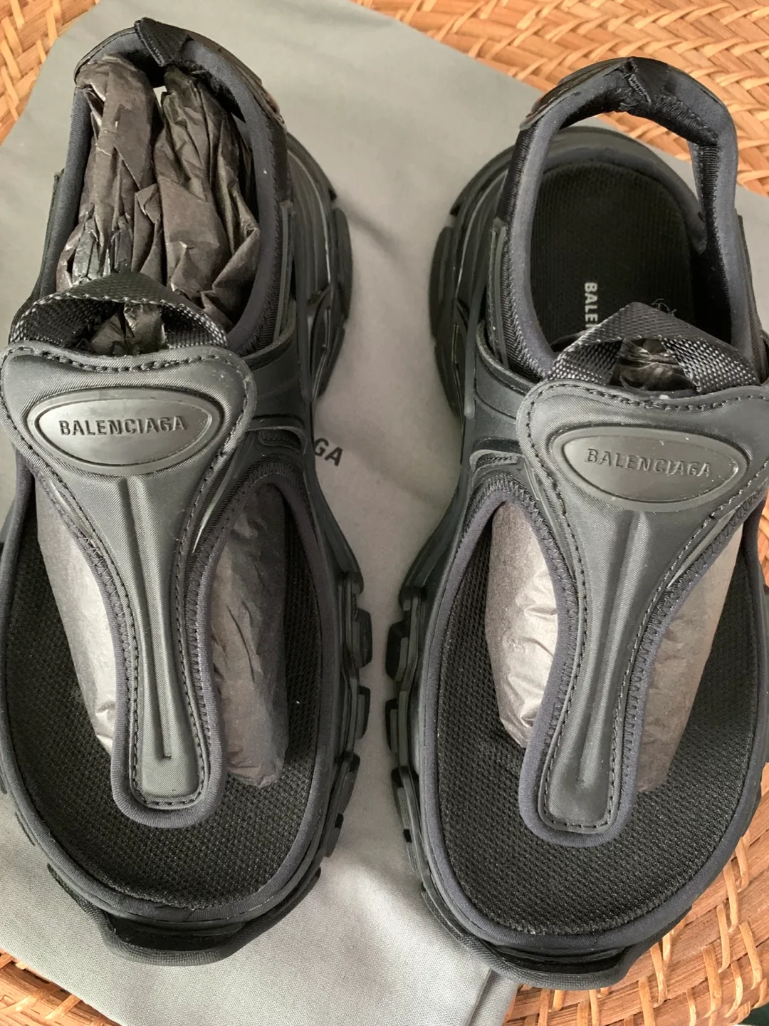 Balenciaga Black Mold Thong Sandals Size 35 image indicator(6)