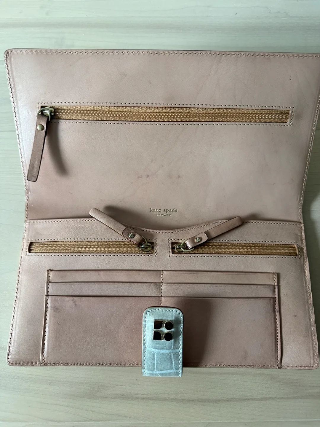 Kate Spade Continental Wallet image indicator(3)