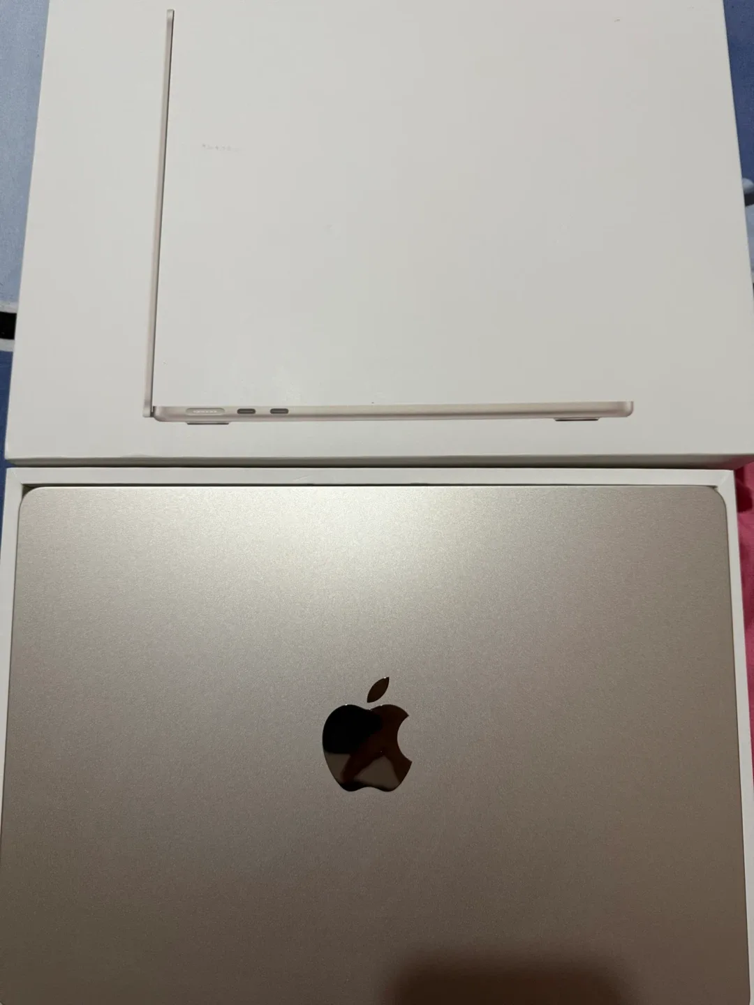 MacBook Air M2 – 13-inch (2025) | Gold | 16GB RAM | 256GB SSD image indicator(2)