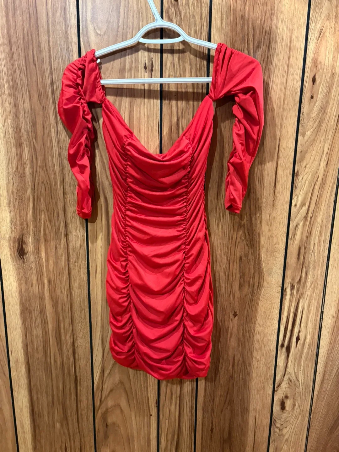 Off the shoulder bodycon ruched dress (Never worn) (Small) thumbnail