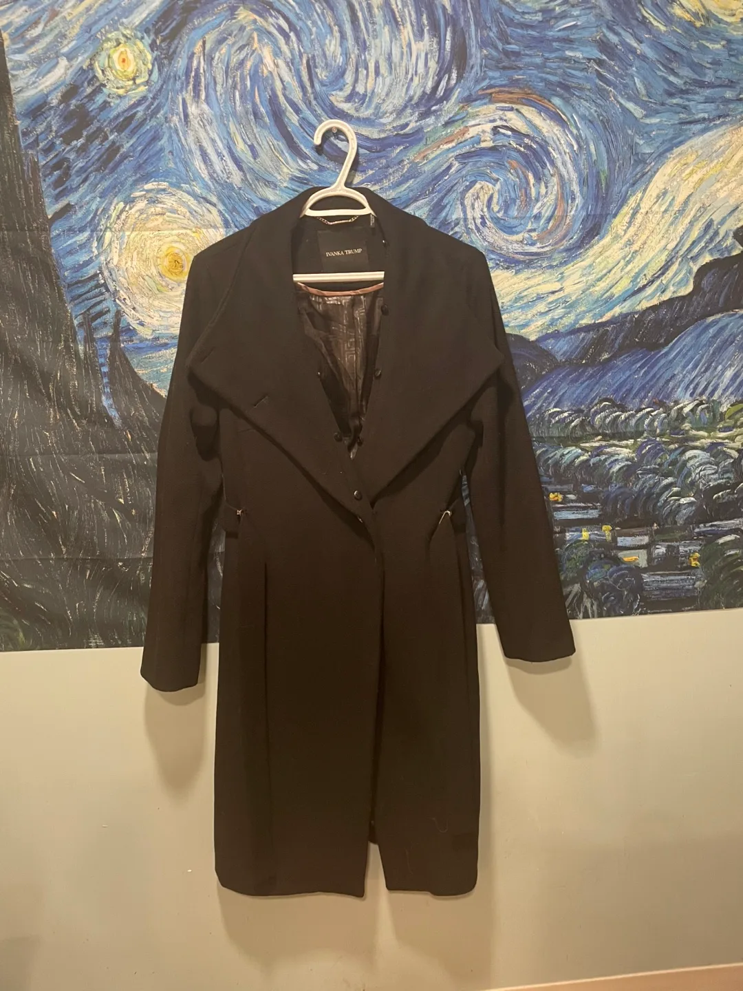 Ivanka Trump Coat thumbnail