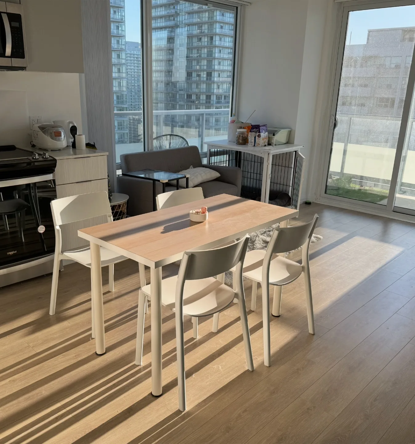 Dining Table and Chairs Set thumbnail