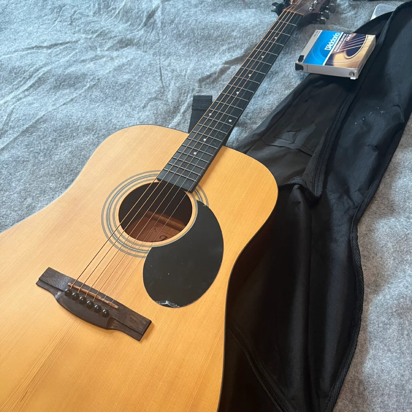 Jasmine Acoustic Guitar with Case image indicator(4)
