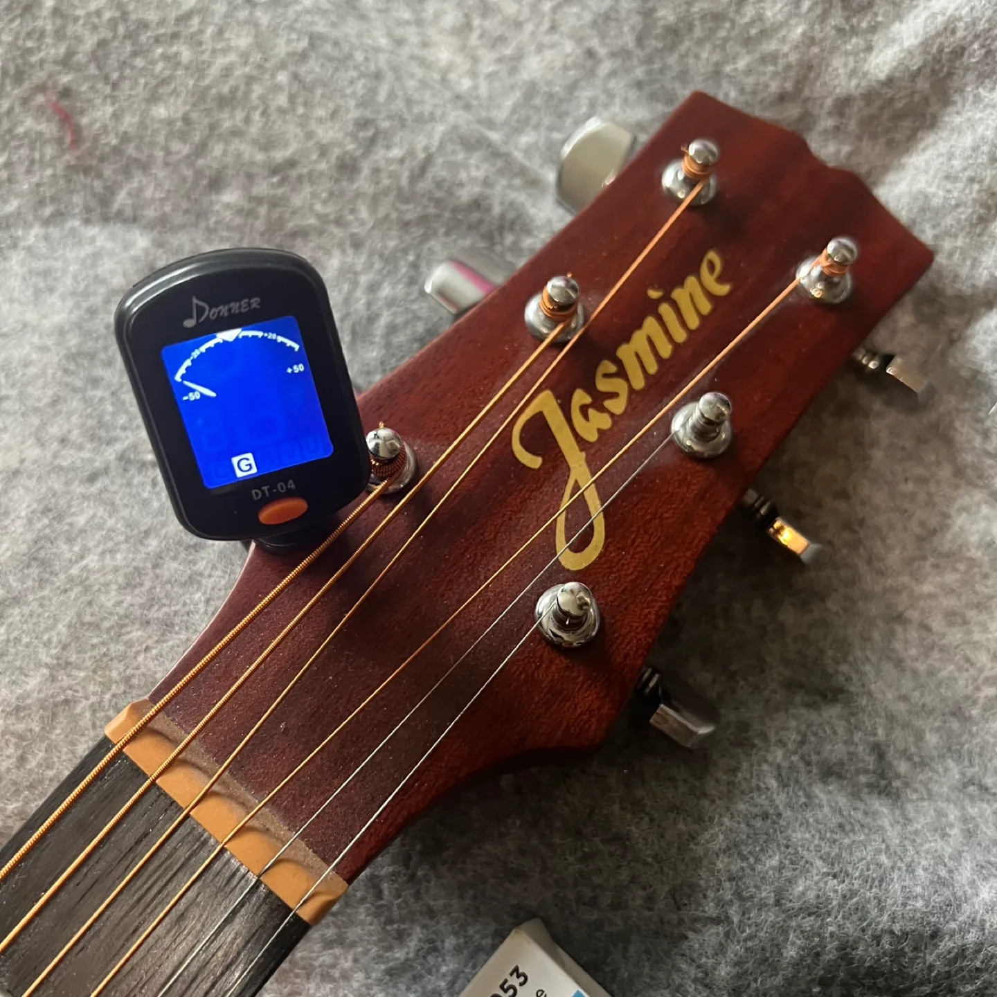 Jasmine Acoustic Guitar with Case image indicator(3)