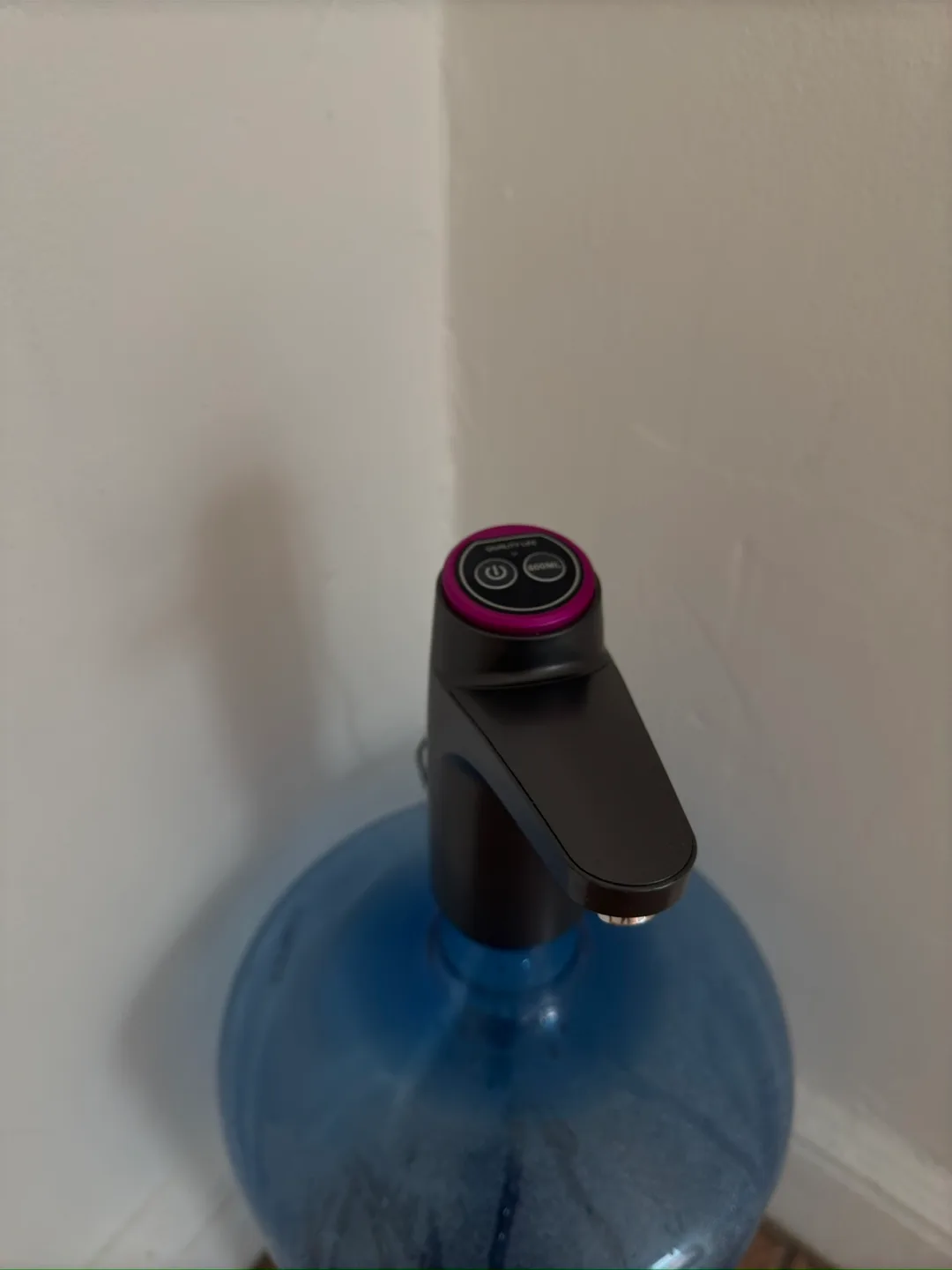 Quality Life Water Bottle Pump - Like New! thumbnail