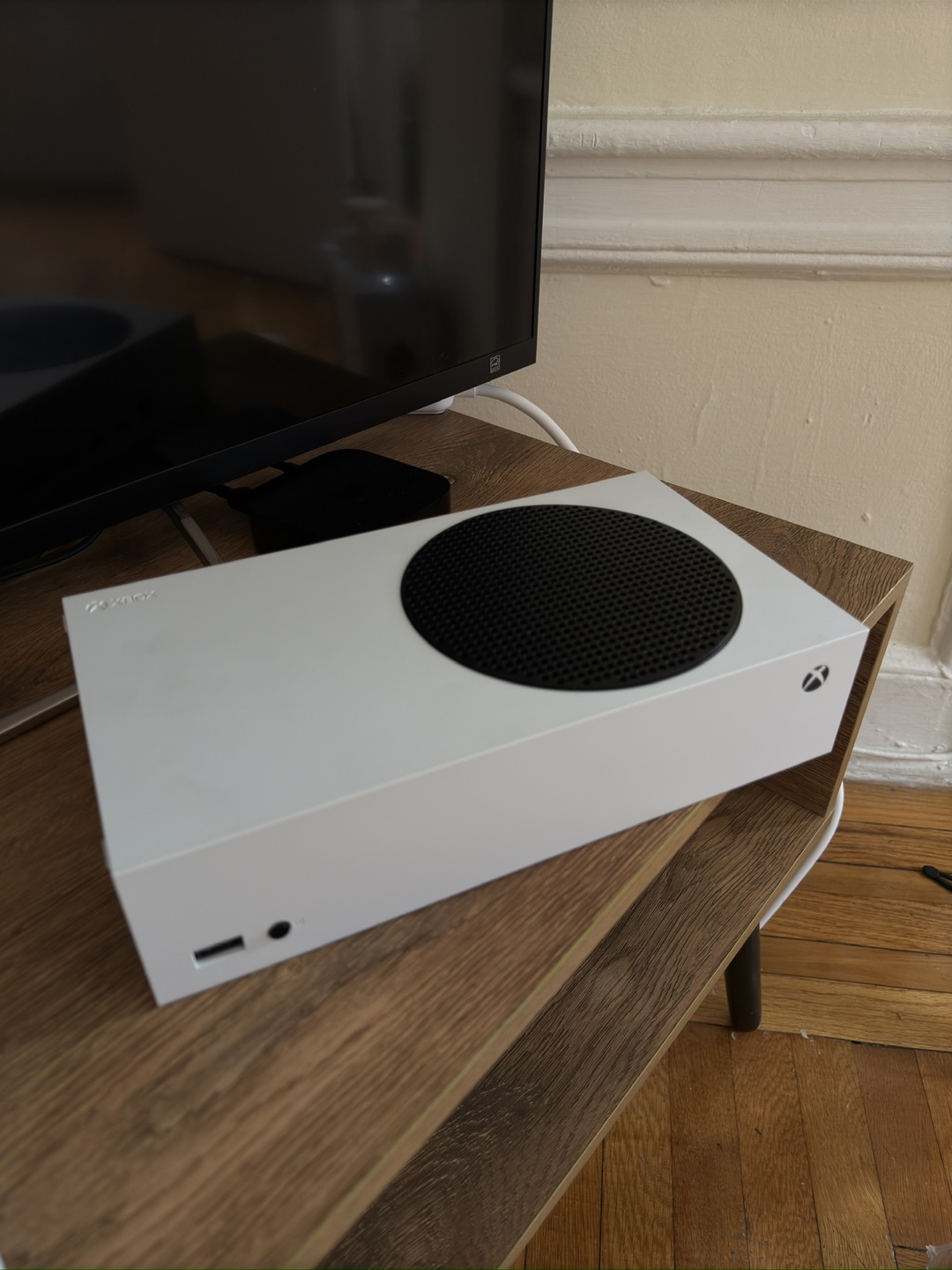 Xbox Series S Console with Controller - White - photo 4