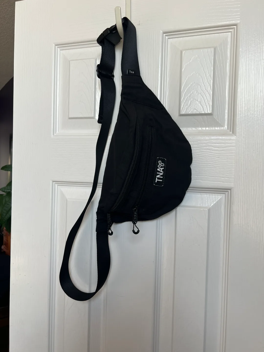 TNA/Aritzia Black Fanny Pack thumbnail