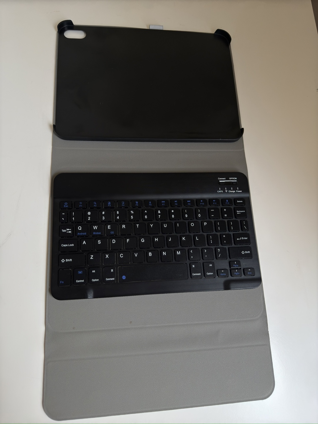 iPad 10 Tablet Keyboard Case - Black - photo 4