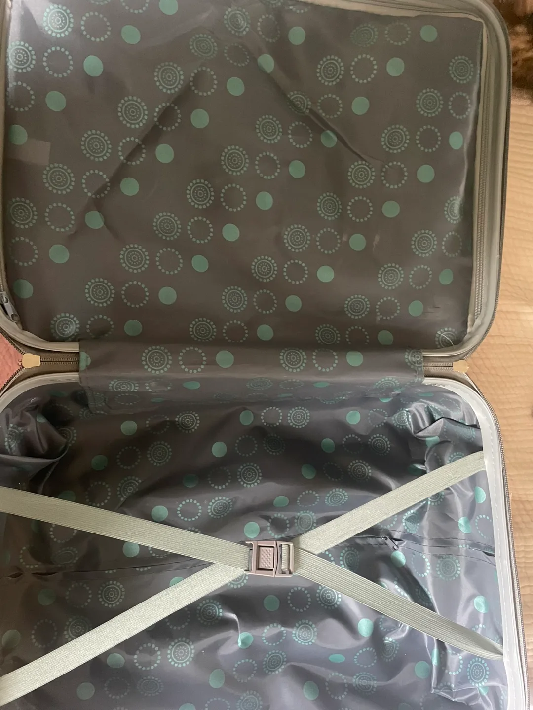 Pink Carry-On Suitcase image indicator(6)