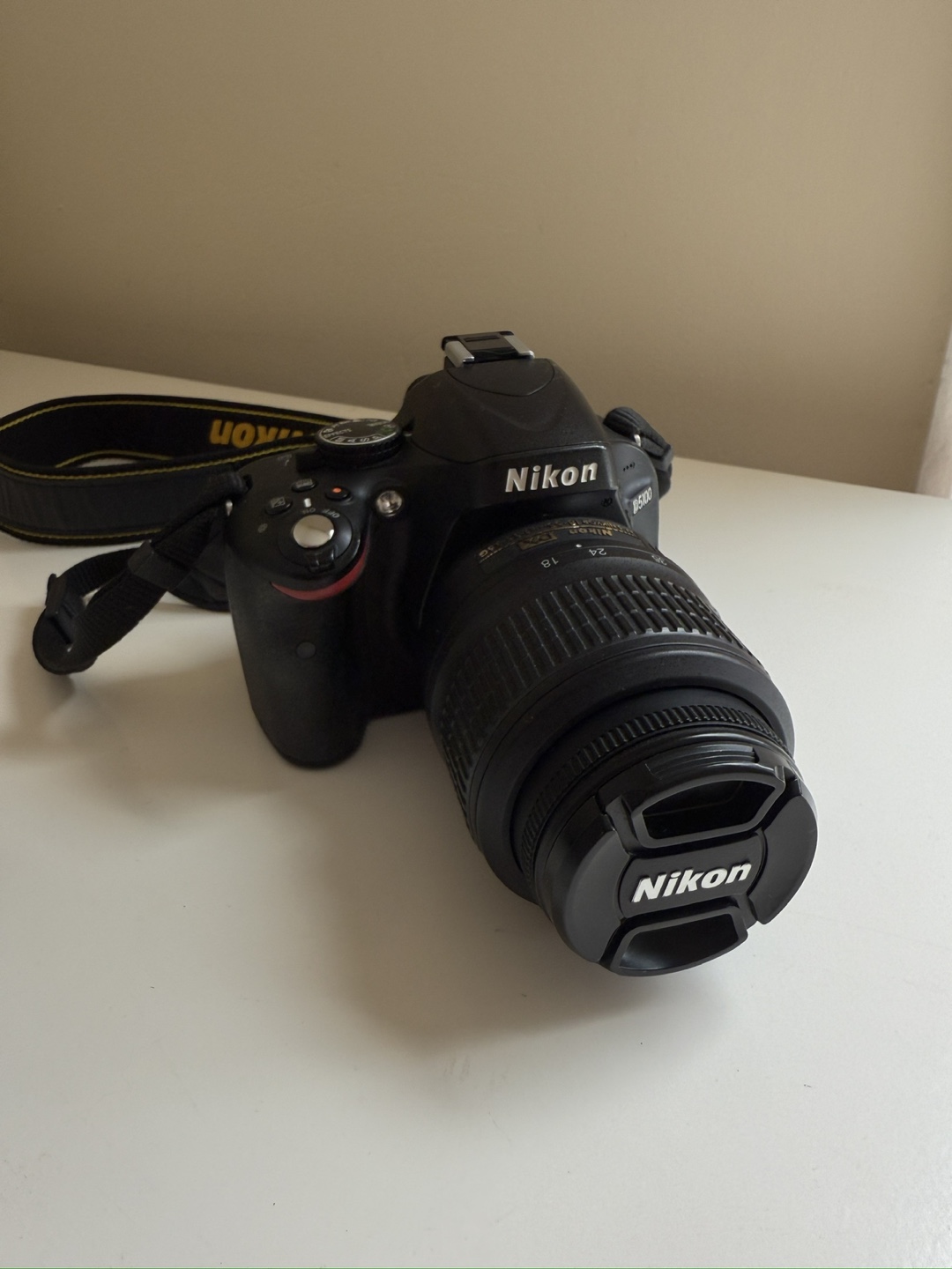 Nikon D5100 DSLR Camera with Lens & Charger - photo 4
