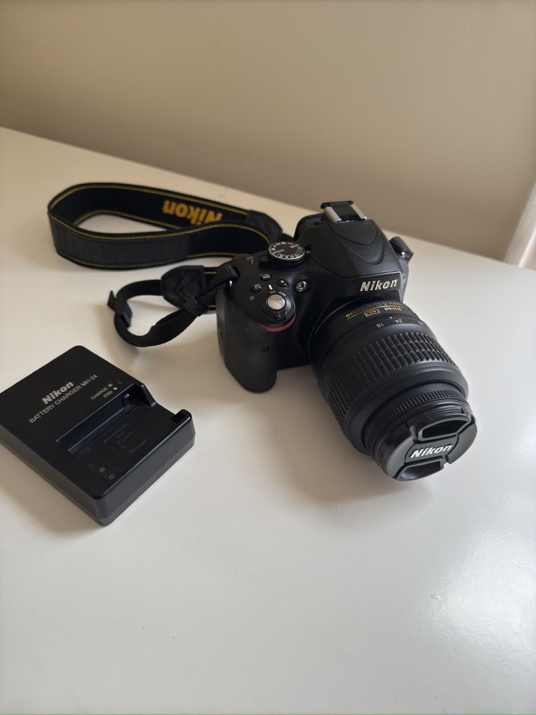 Nikon D5100 DSLR Camera with Lens & Charger - photo 3