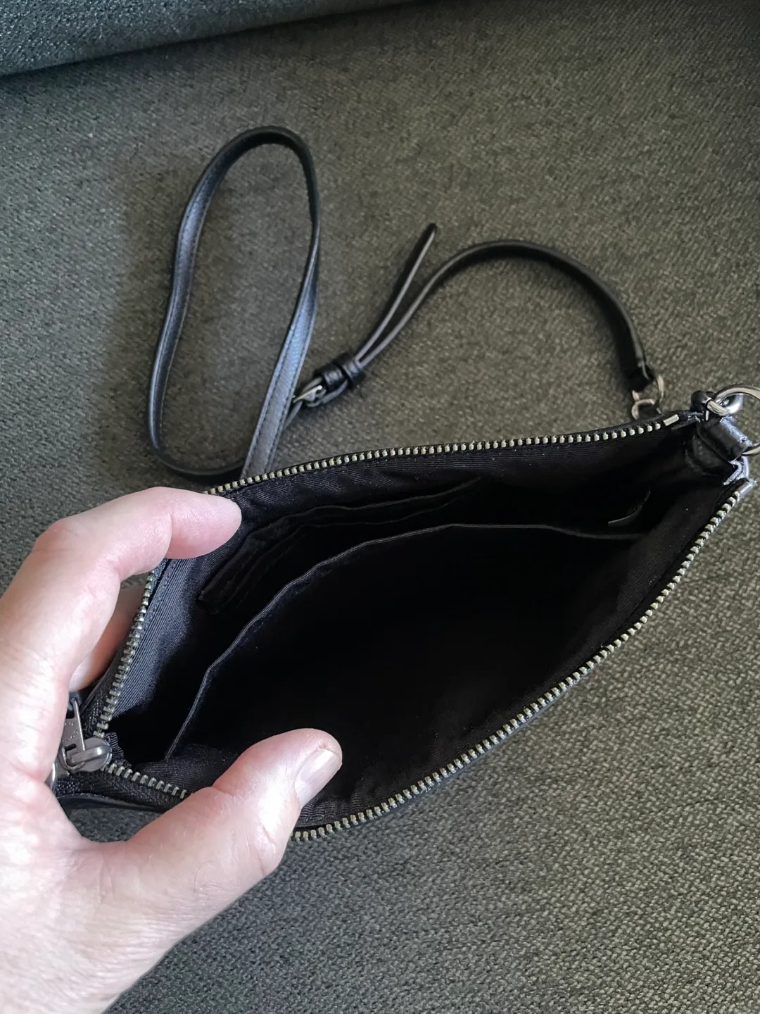 Coach, Crossbody Shoulder Bag image indicator(3)