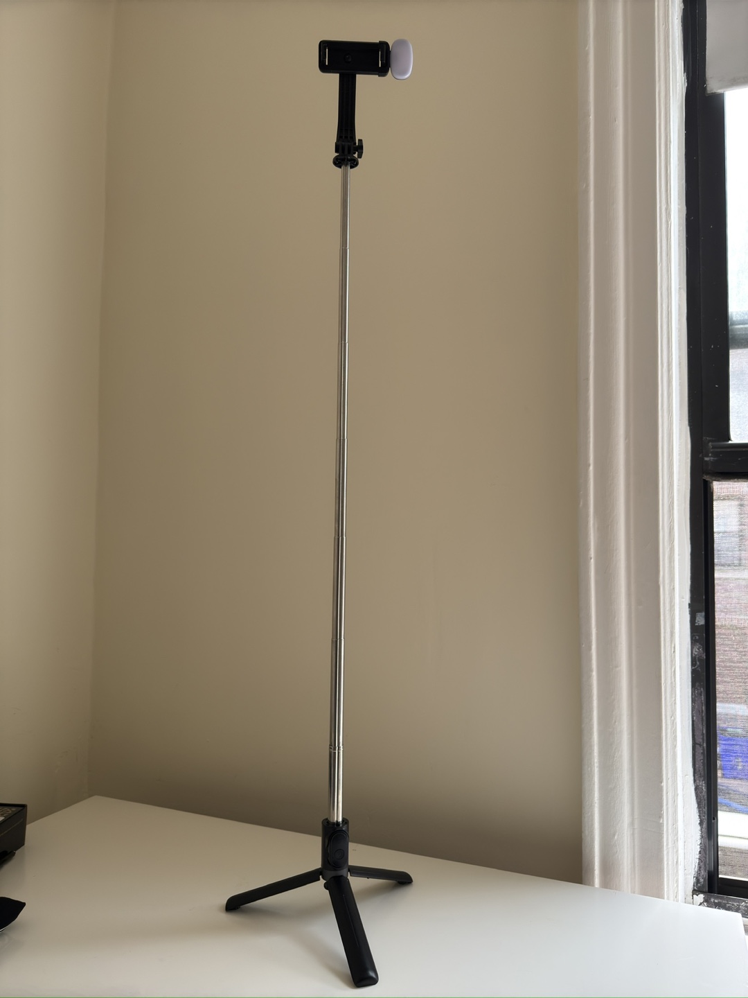 Extendable Phone Tripod - photo 4