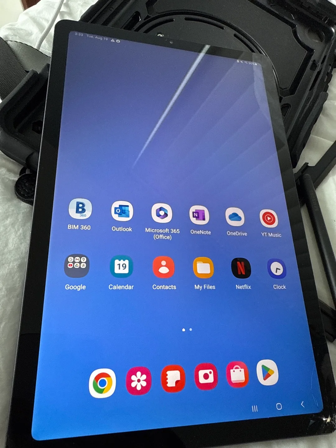 Samsung Galaxy Tab S6 Lite with Case & Pen