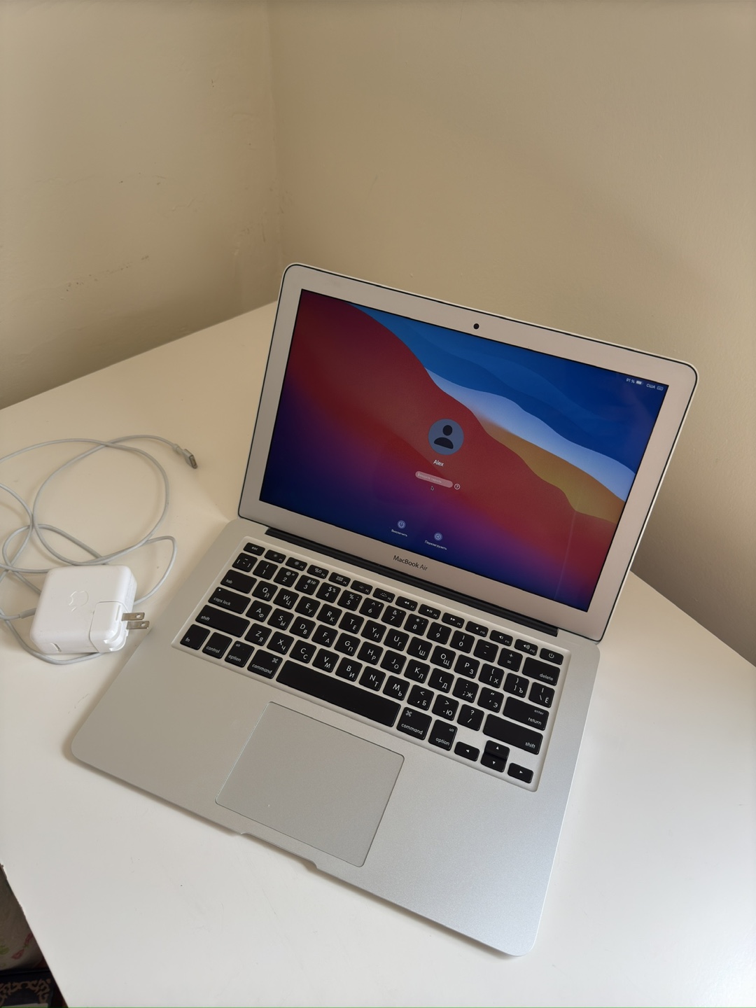 MacBook Air 14 - photo 2