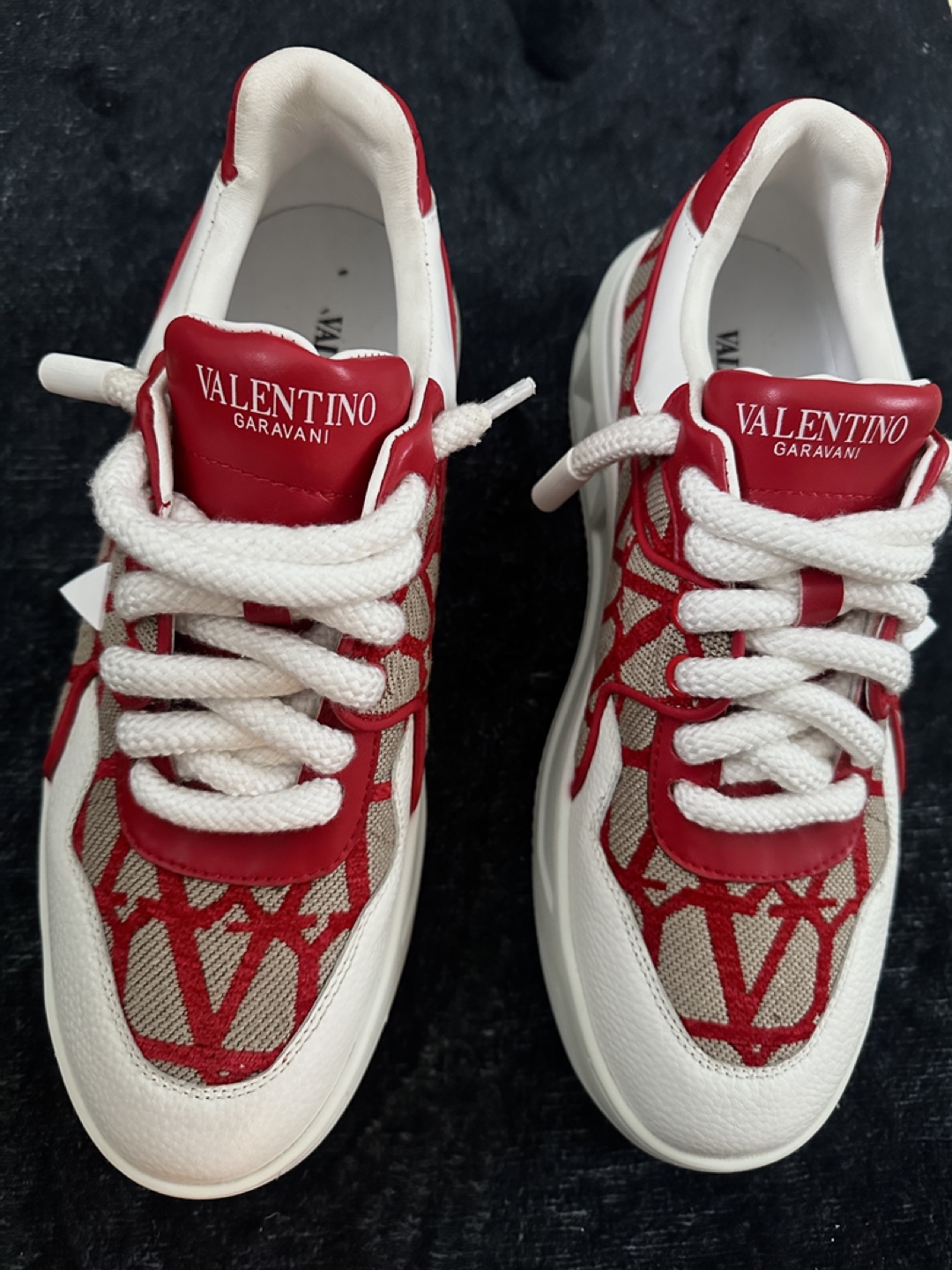 Valentino Garavani Sneakers - photo 2