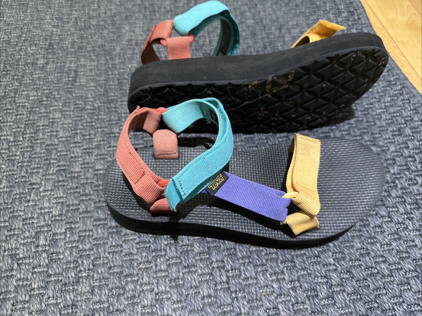 Teva Sandals, Size 8 - photo 2