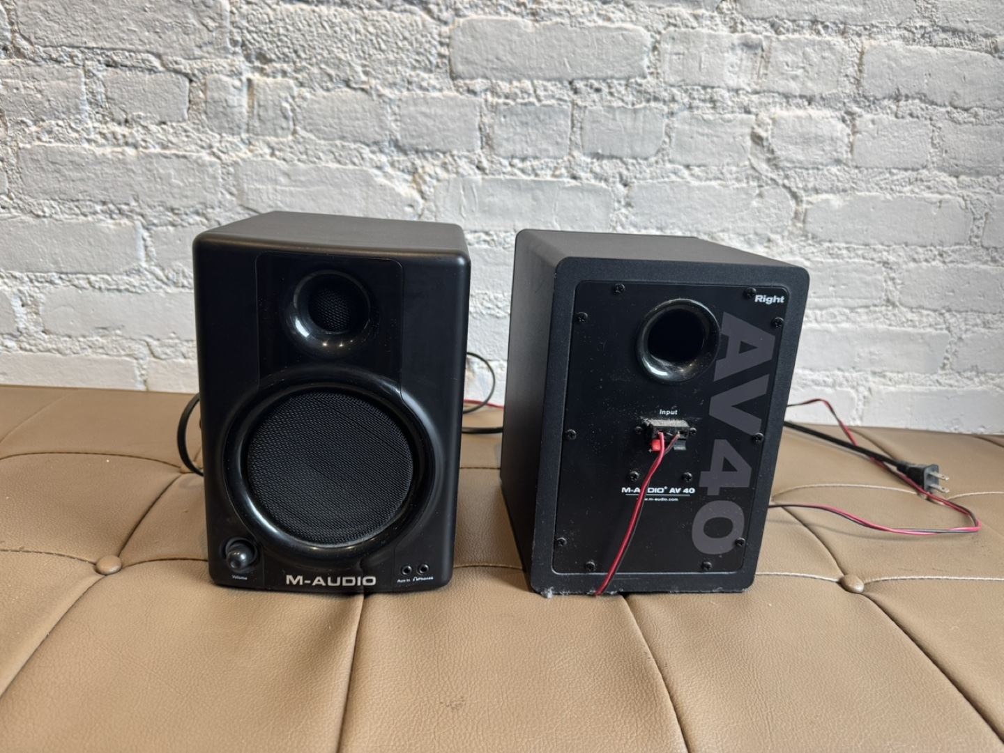 M-Audio AV40 Speakers - photo 5