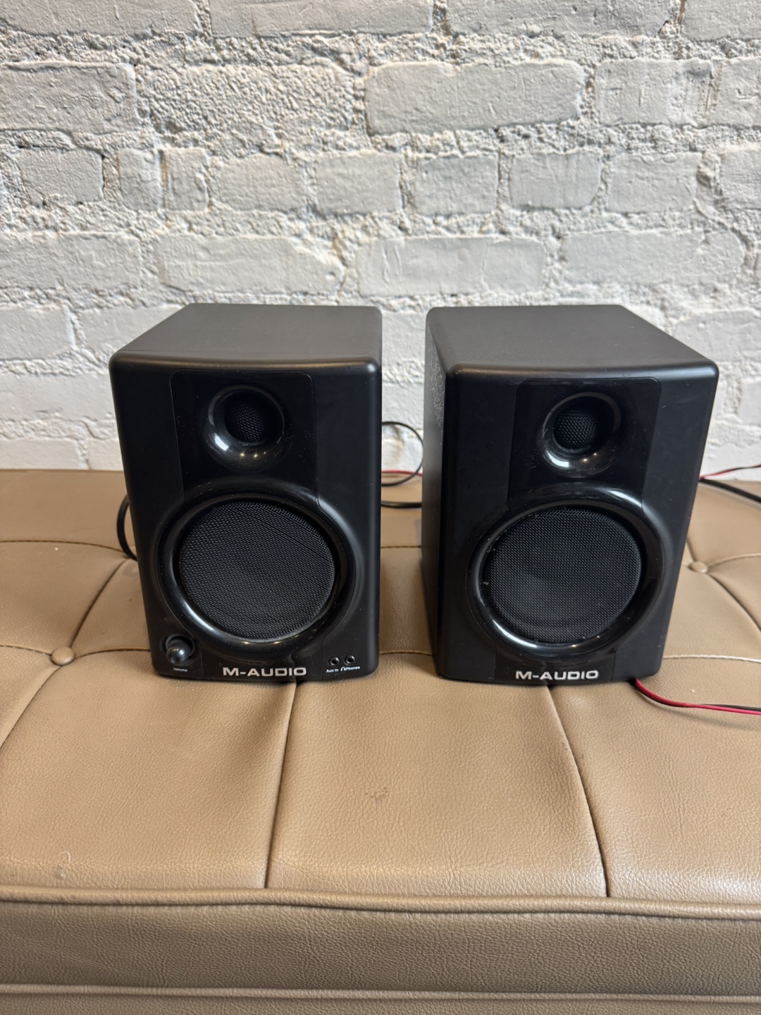 M-Audio AV40 Speakers