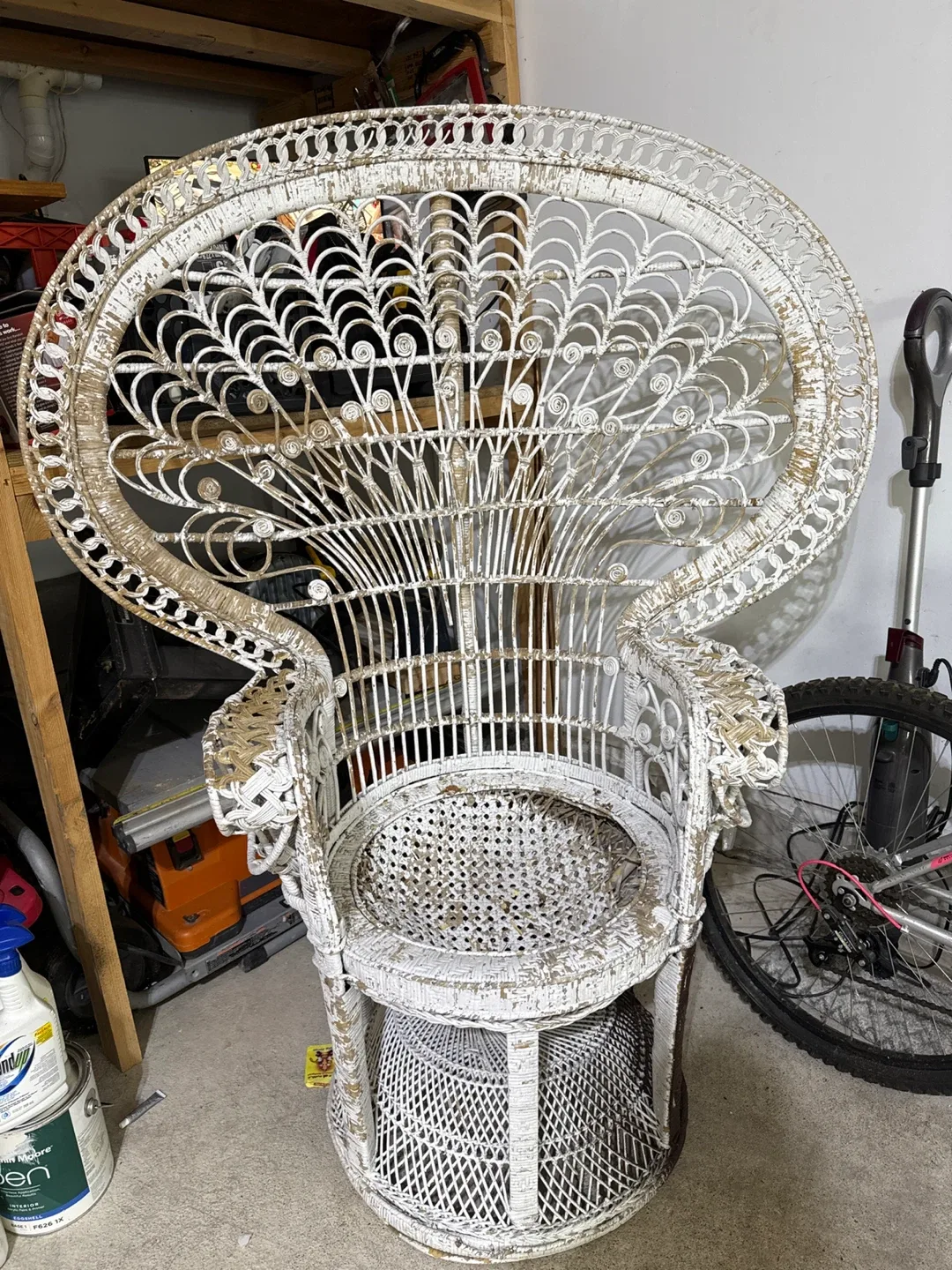 Vintage White Wicker Peacock Chair thumbnail