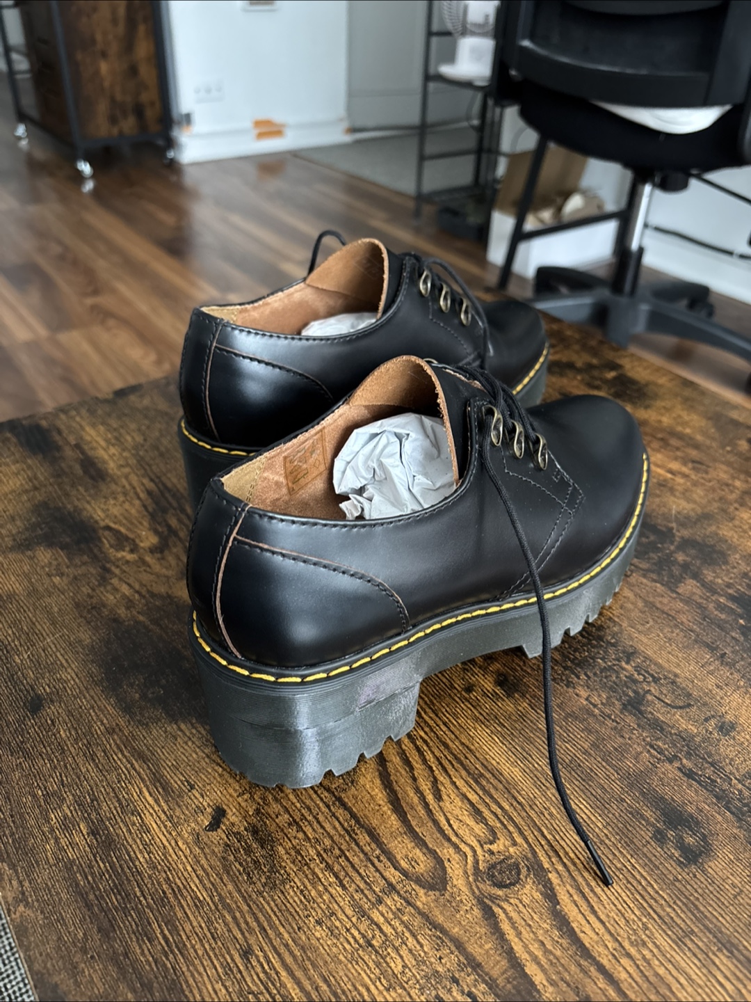 Dr. Martens Leona Lug Sole Platform Derby (size 9/10) - photo 4