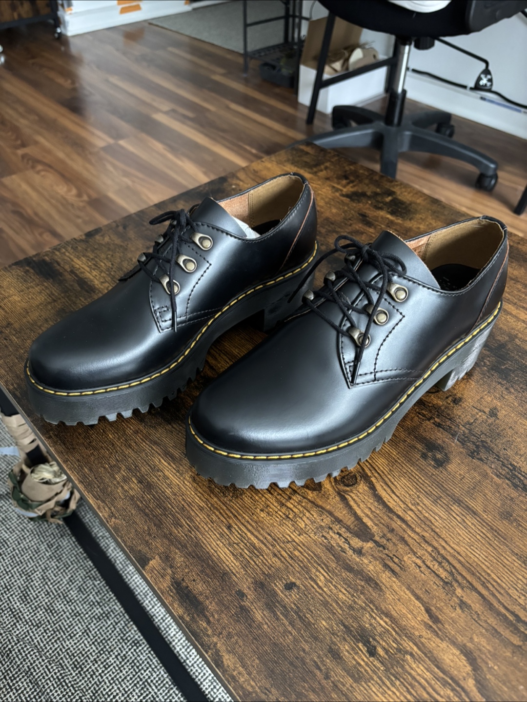 Dr. Martens Leona Lug Sole Platform Derby (size 9/10)